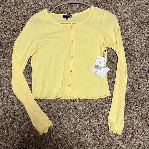yellow long sleeve - dry goods - Picture 1 of 4